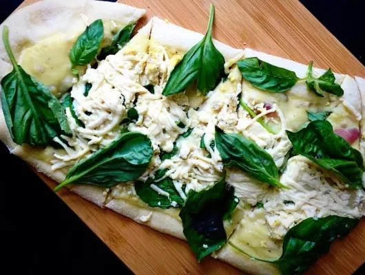 Spinach and Basil White Pizza